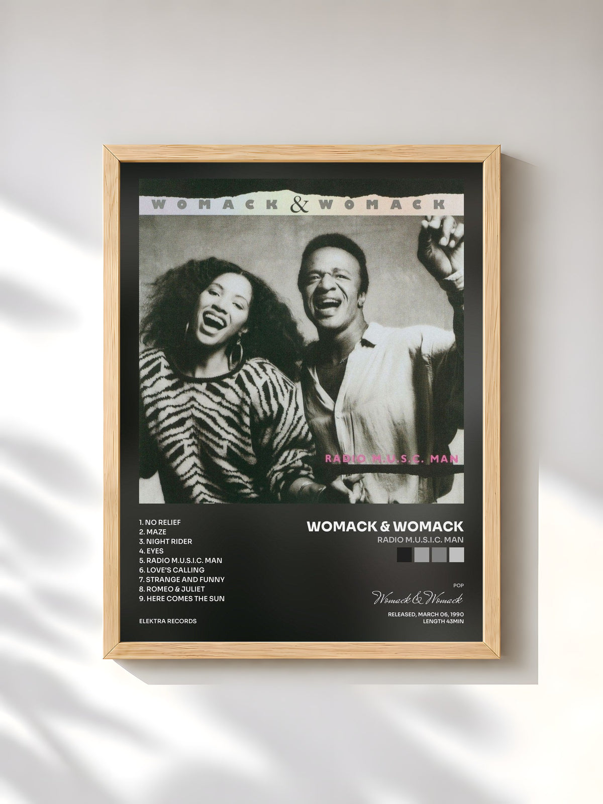 #bois Tableau de l'album Radio M.U.S.I.C. Man de Womack & Womack, cadre en bois brut, imprimé et encadré en France