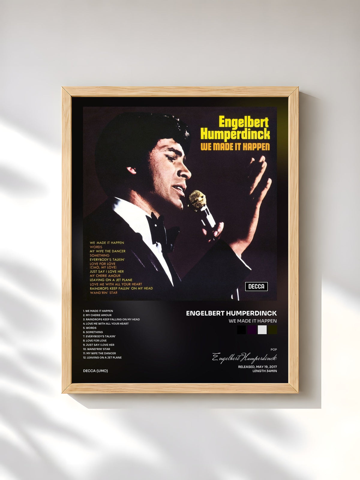 #bois Tableau de l'album We Made It Happen de Engelbert Humperdinck, cadre en bois brut, imprimé et encadré en France