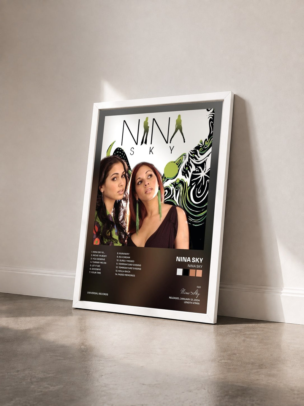 #blanc Tableau de l'album Nina Sky de Nina Sky vu de trois quarts, cadre blanc