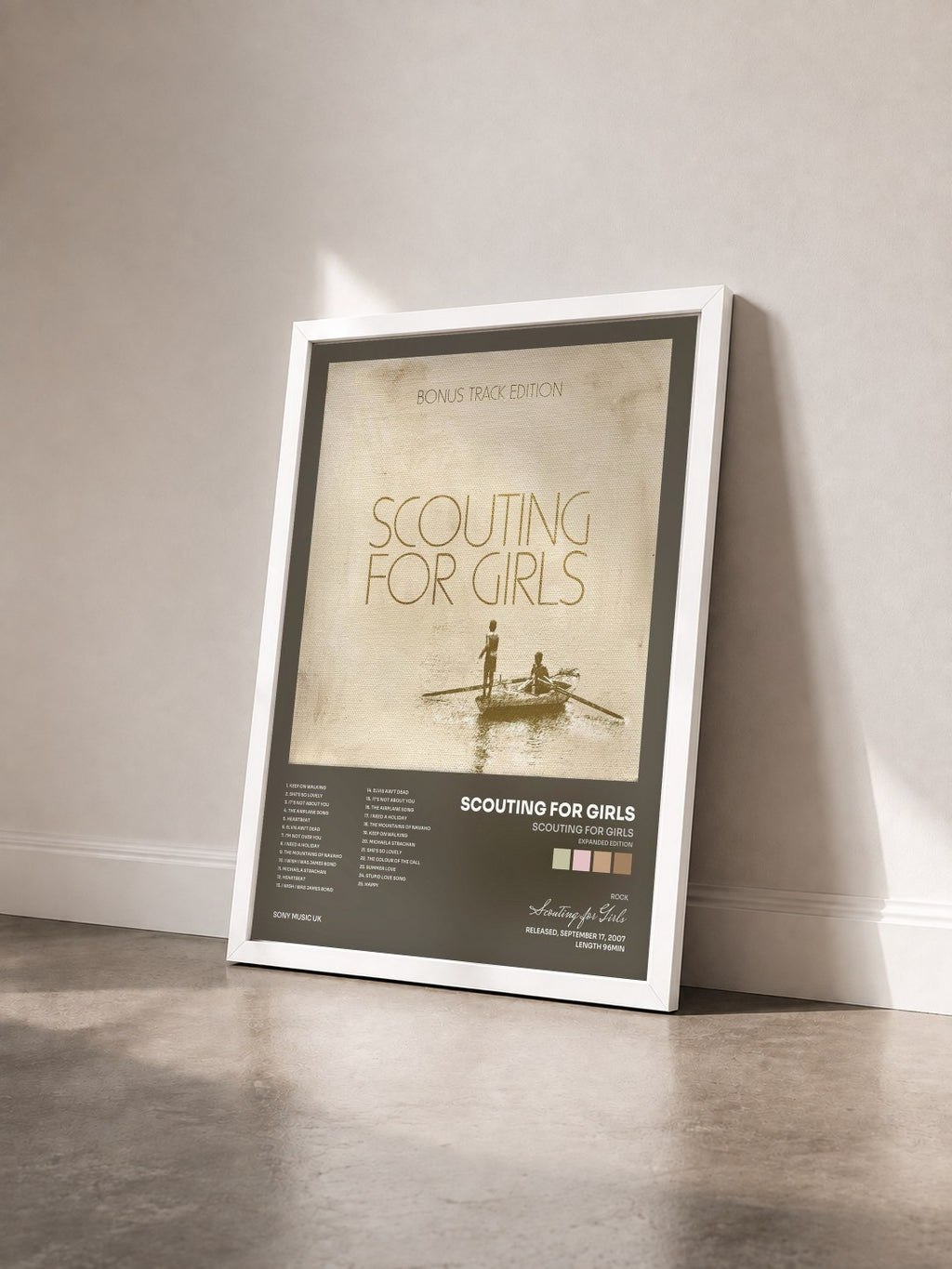 #blanc Tableau de l'album Scouting For Girls (Expanded Edition) de Scouting for Girls vu de trois quarts, cadre blanc