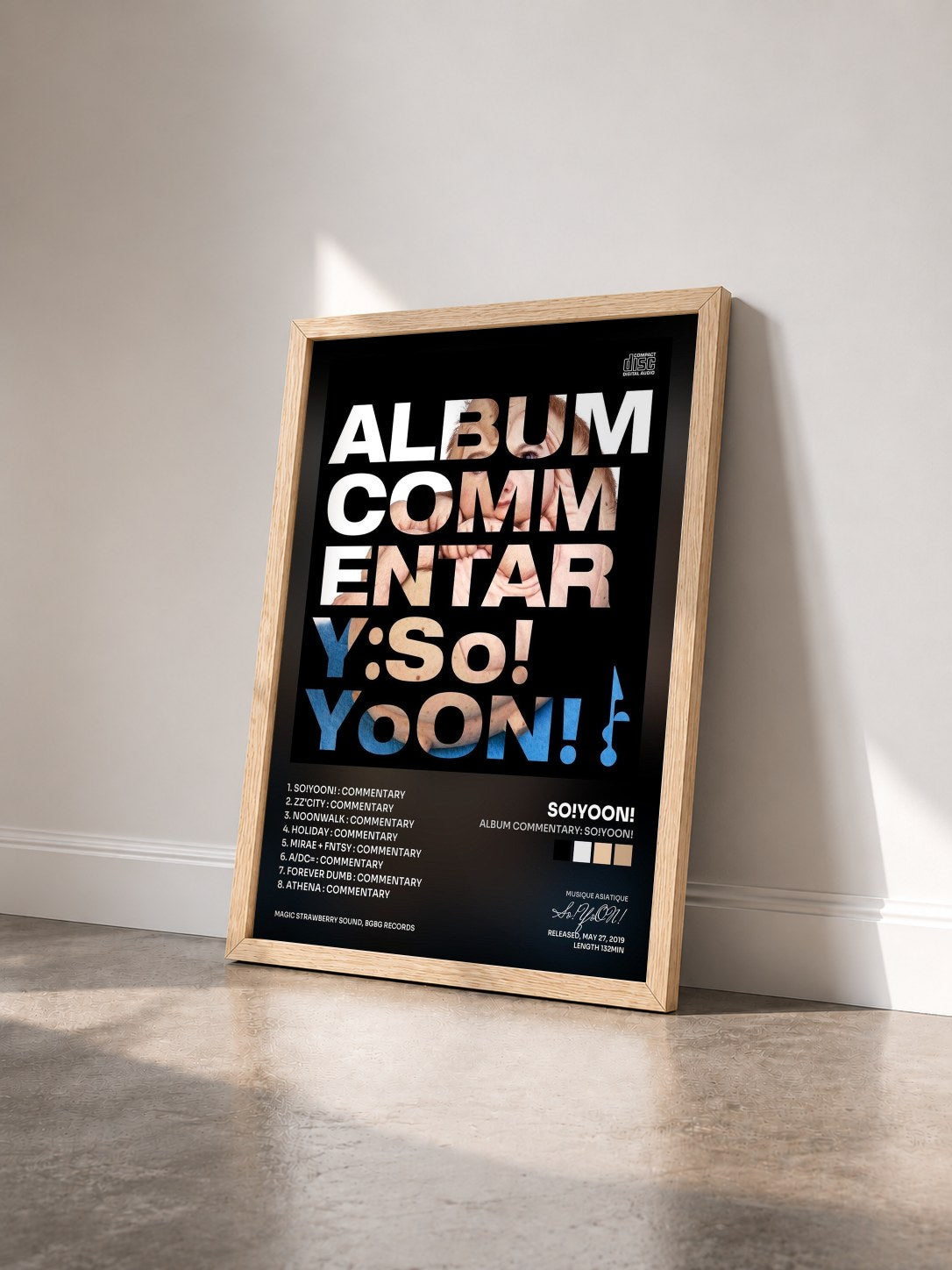 #bois Tableau de l'album Album Commentary: So!YoON! de So!YoON! vu de trois quarts, cadre en bois brut