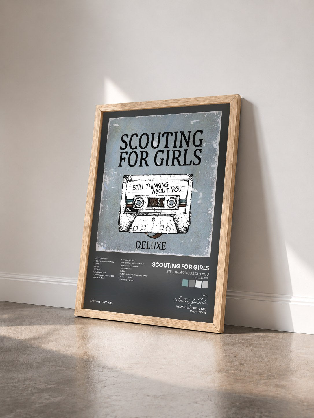#bois Tableau de l'album Still Thinking About You (Deluxe Edition) de Scouting for Girls vu de trois quarts, cadre en bois brut