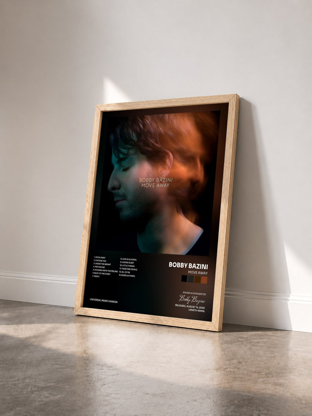 #bois Tableau de l'album Move Away de Bobby Bazini vu de trois quarts, cadre en bois brut
