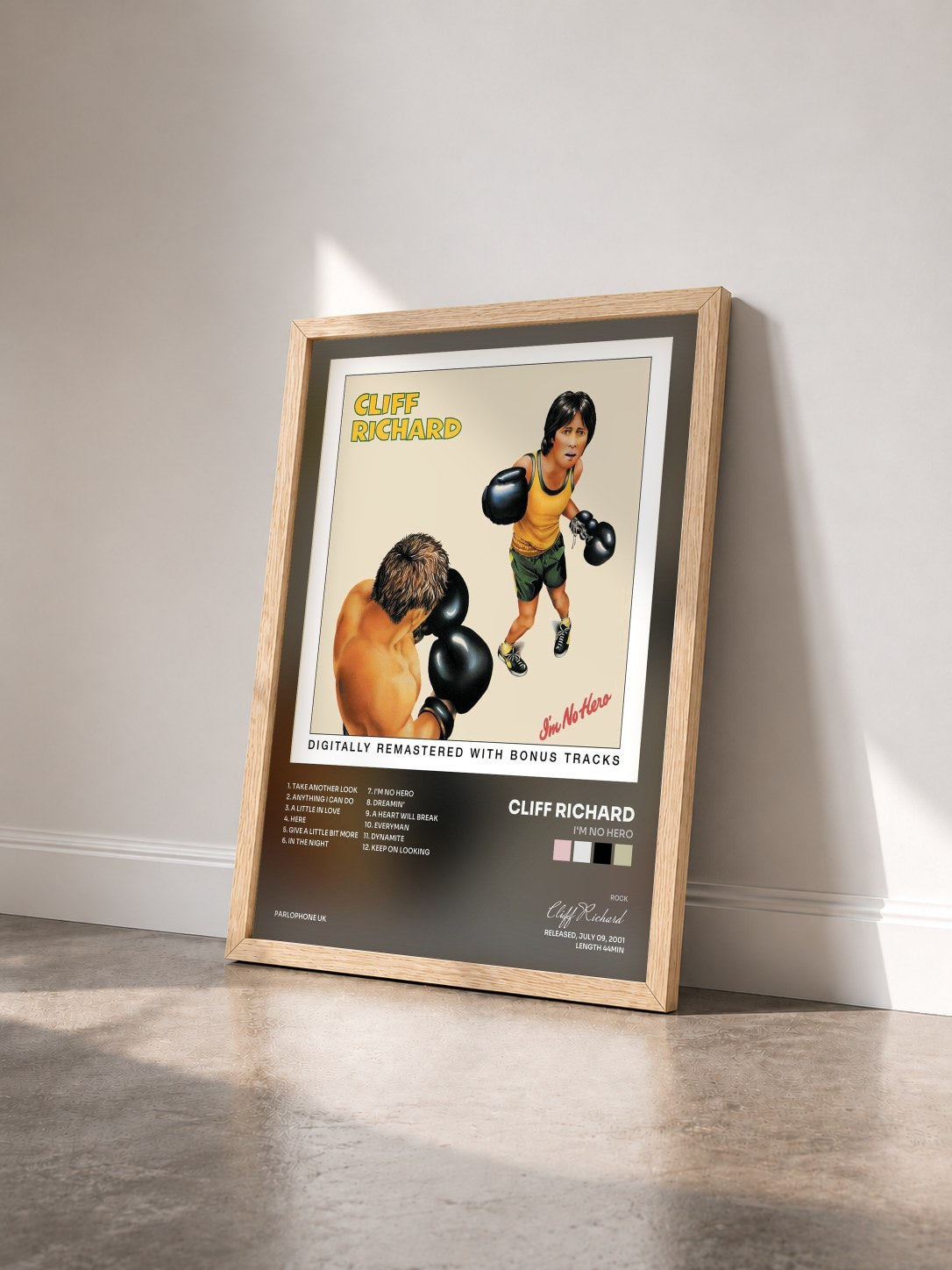 #bois Tableau de l'album I'm No Hero de Cliff Richard vu de trois quarts, cadre en bois brut