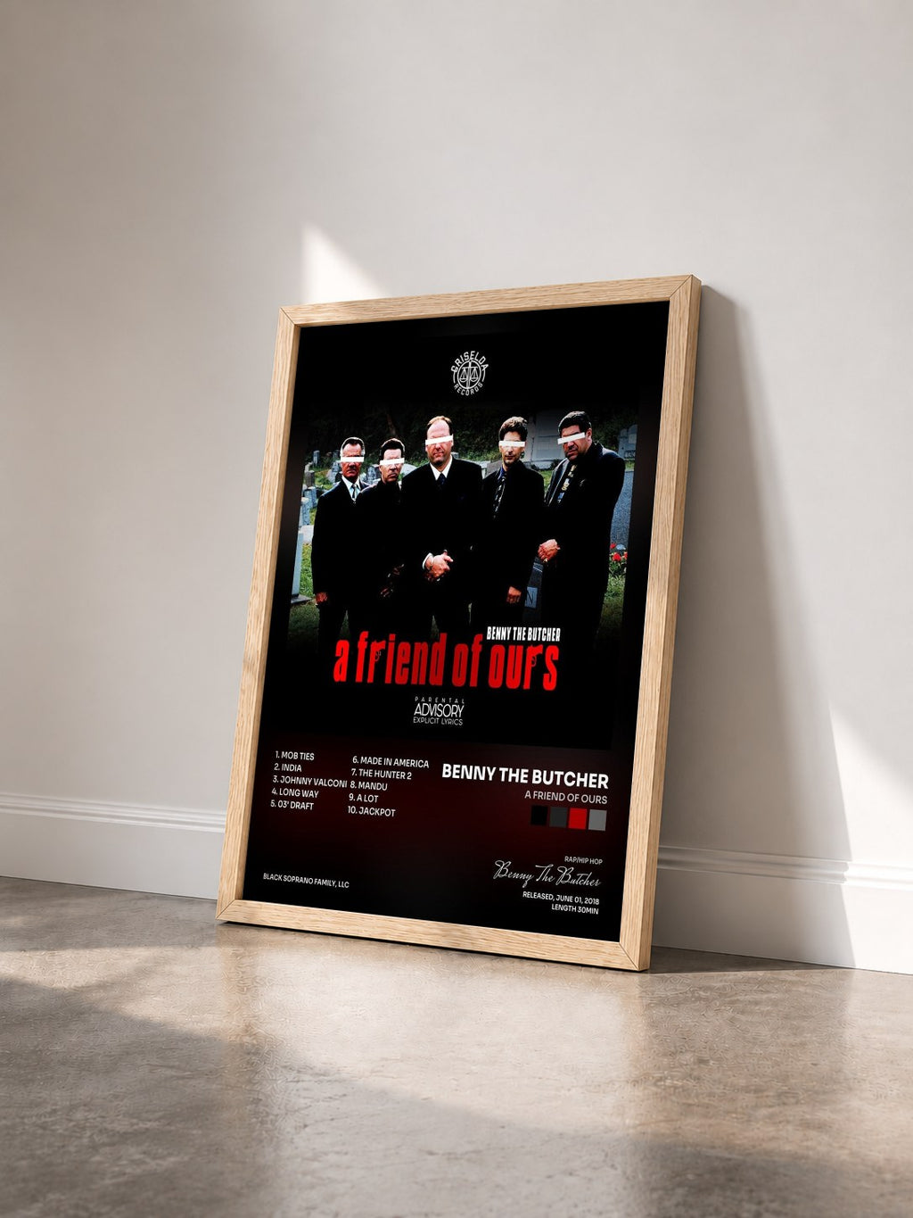 #bois Tableau de l'album A Friend of Ours de Benny The Butcher vu de trois quarts, cadre en bois brut
