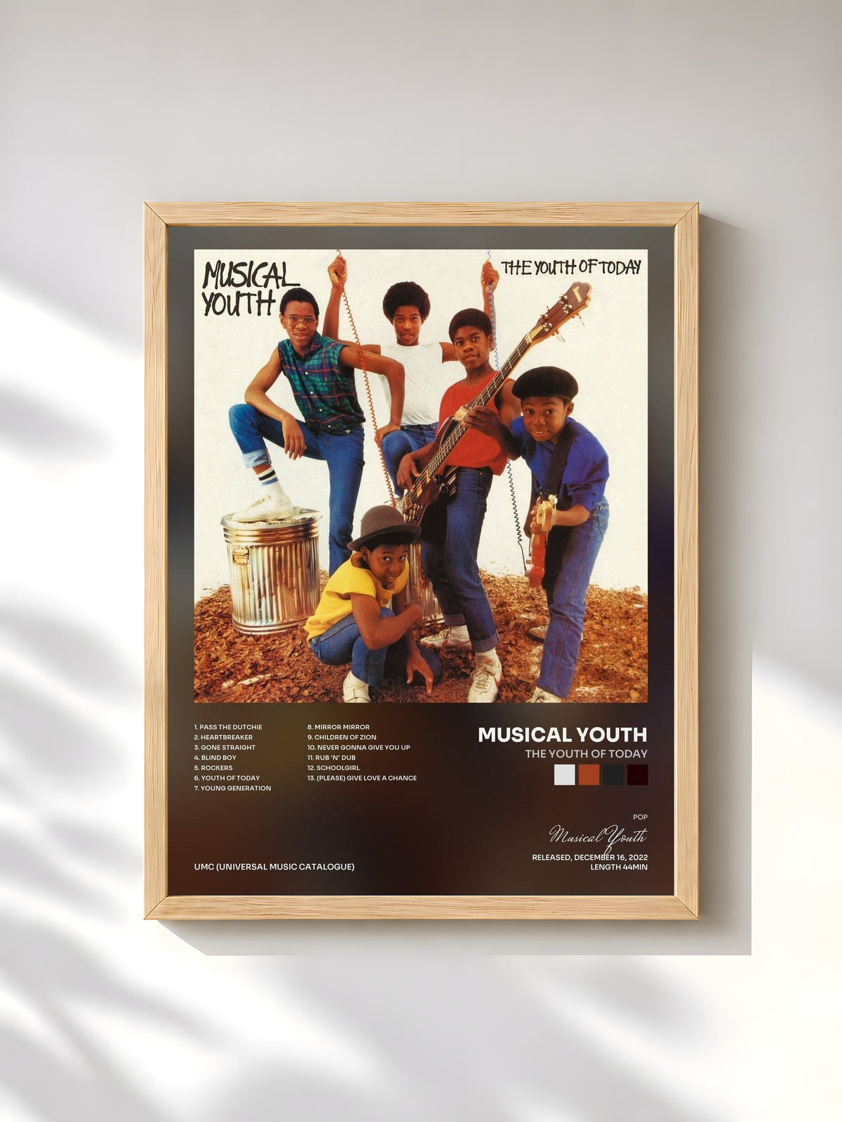 #bois Tableau de l'album The Youth Of Today de Musical Youth, cadre en bois brut, imprimé et encadré en France