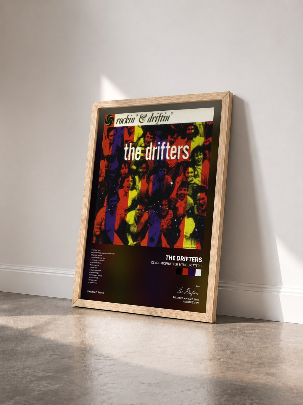 #bois Tableau de l'album Clyde McPhatter & The Drifters de The Drifters vu de trois quarts, cadre en bois brut