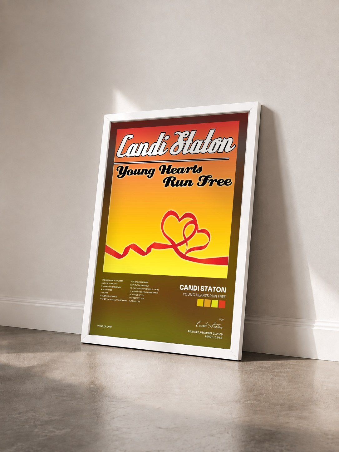 #blanc Tableau de l'album Young Hearts Run Free de Candi Staton vu de trois quarts, cadre blanc