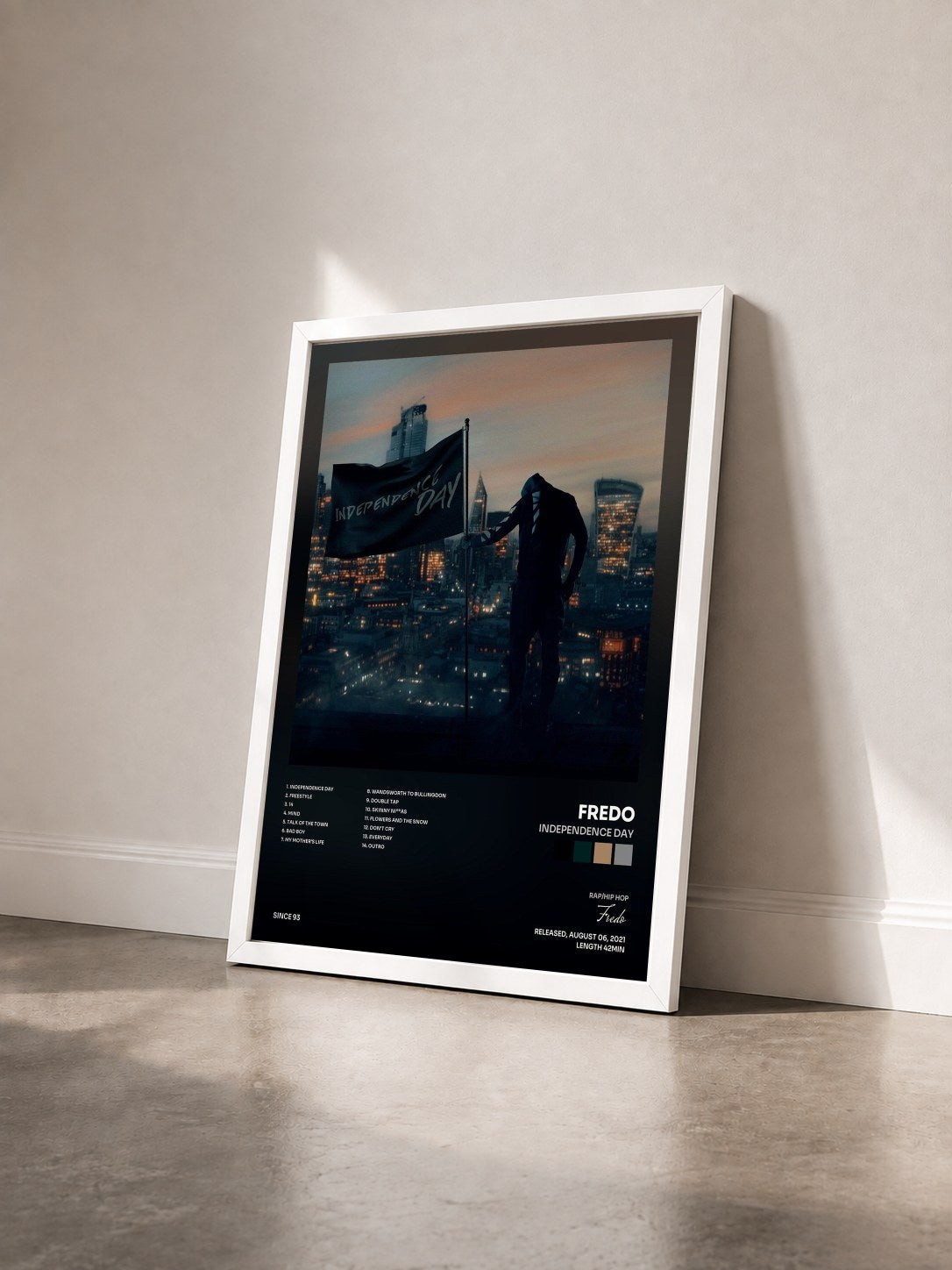 #blanc Tableau de l'album Independence Day de Fredo vu de trois quarts, cadre blanc
