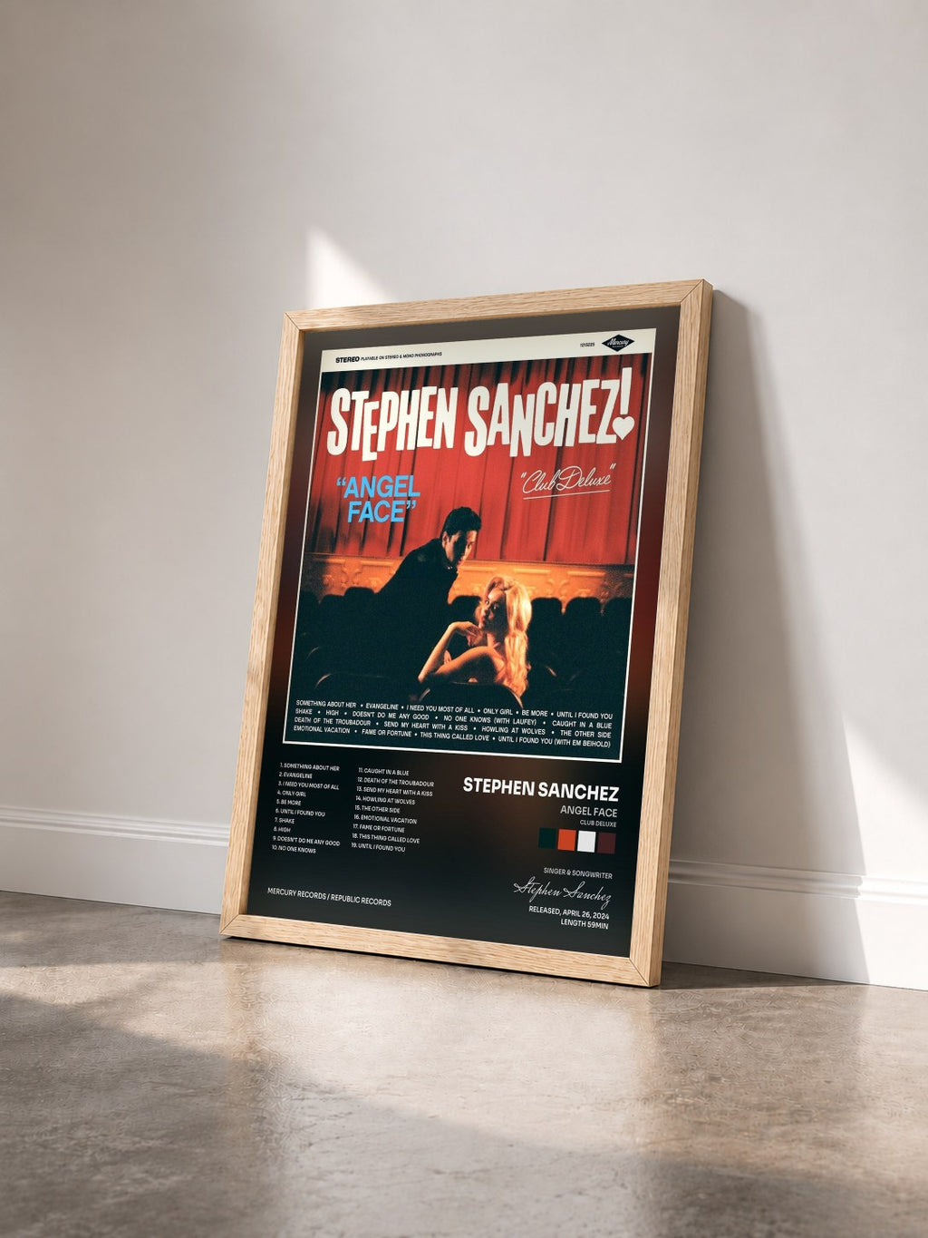 #bois Tableau de l'album Angel Face (Club Deluxe) de Stephen Sanchez vu de trois quarts, cadre en bois brut
