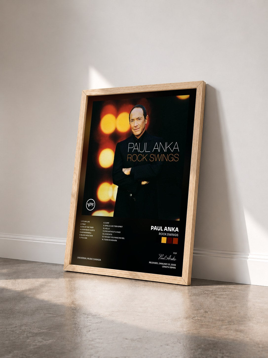 #bois Tableau de l'album Rock Swings de Paul Anka vu de trois quarts, cadre en bois brut