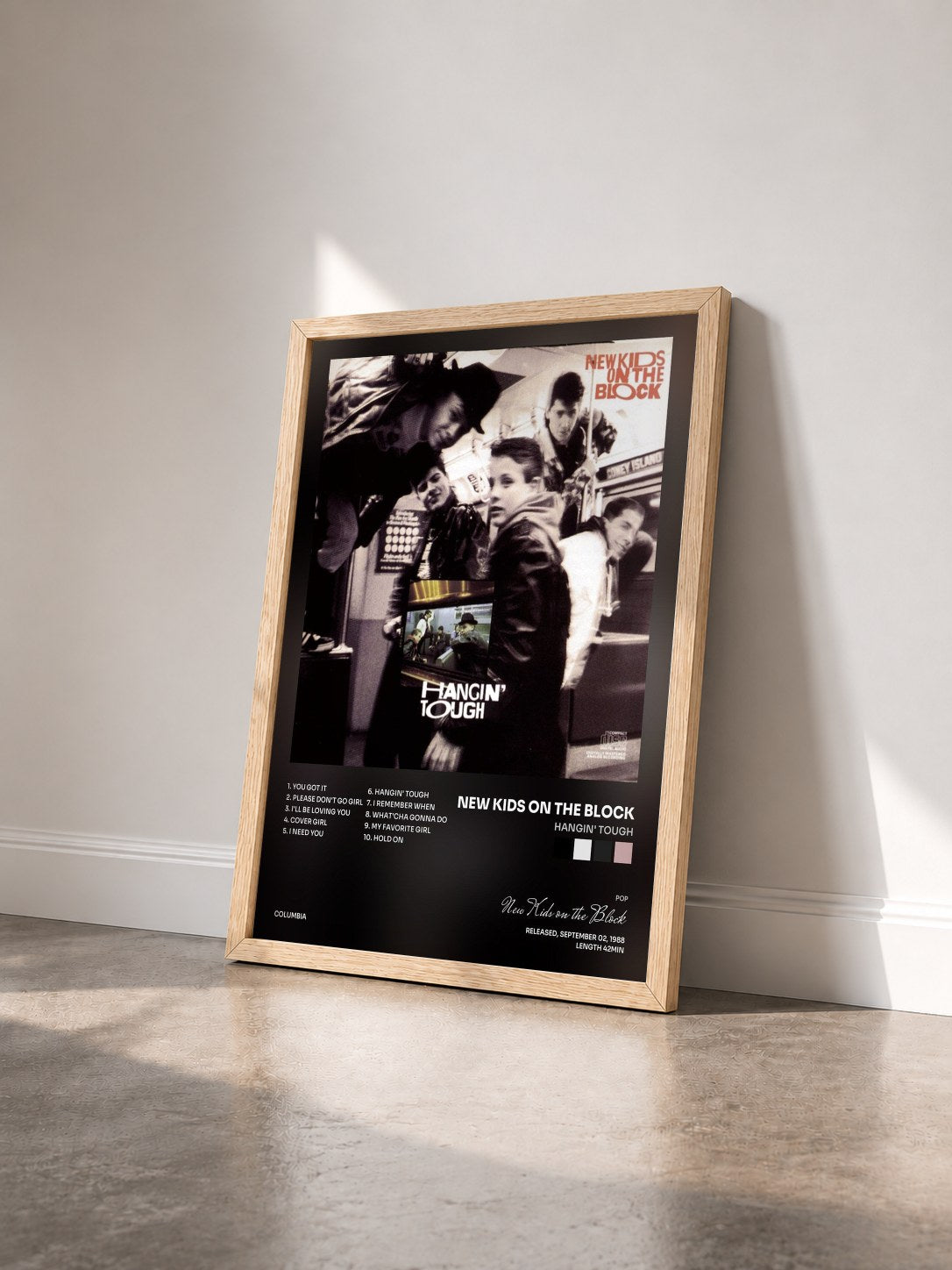 #bois Tableau de l'album Hangin' Tough de New Kids on the Block vu de trois quarts, cadre en bois brut