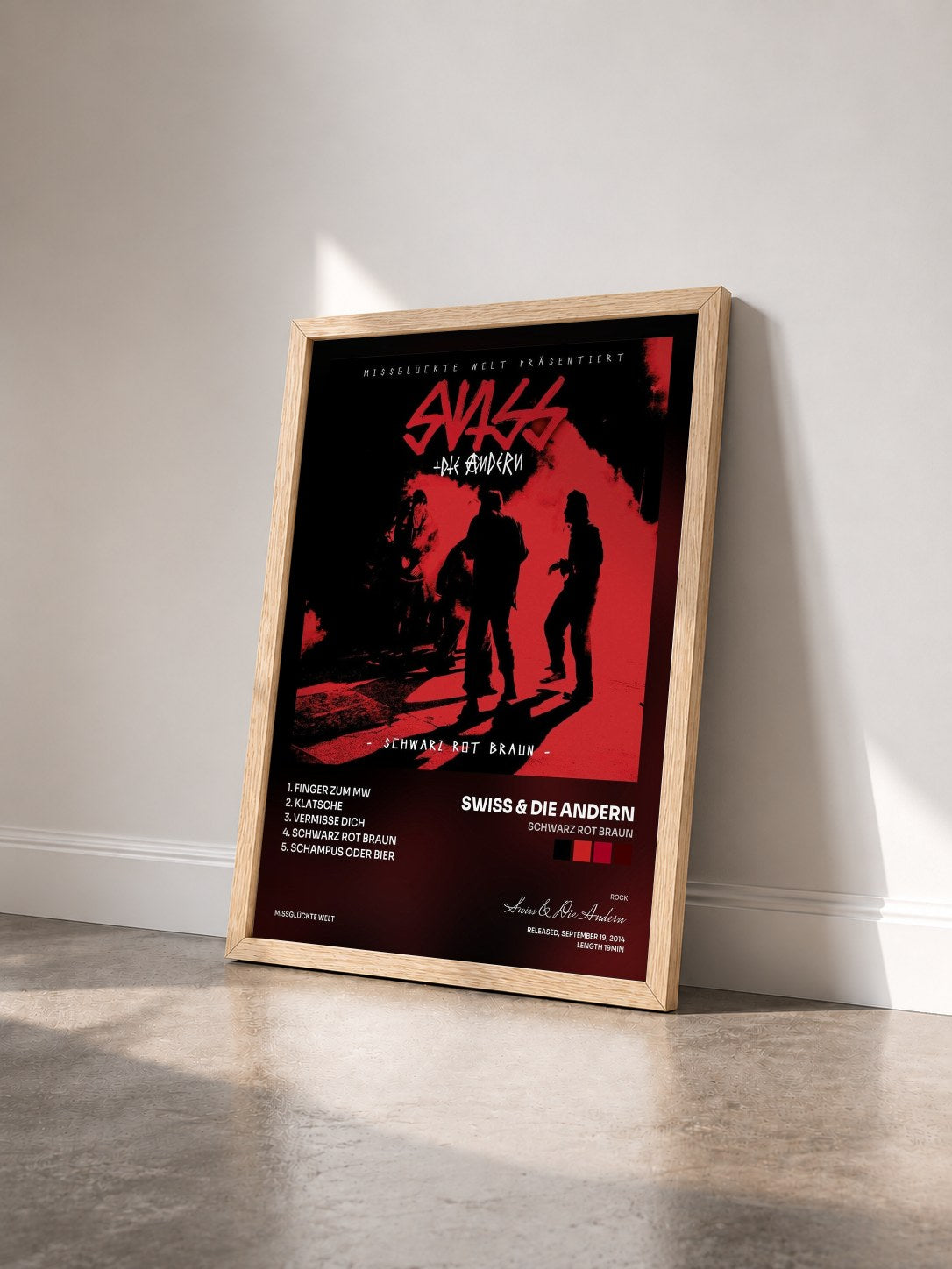 #bois Tableau de l'album Schwarz Rot Braun de Swiss & Die Andern vu de trois quarts, cadre en bois brut