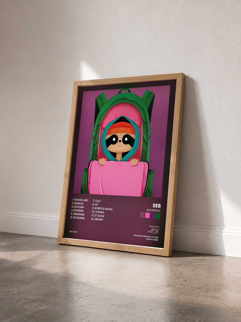#bois Tableau de l'album Backpack de SEB vu de trois quarts, cadre en bois brut