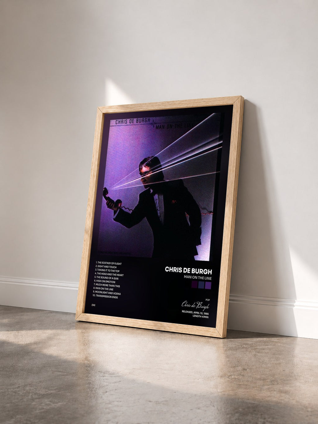 #bois Tableau de l'album Man On The Line de Chris de Burgh vu de trois quarts, cadre en bois brut