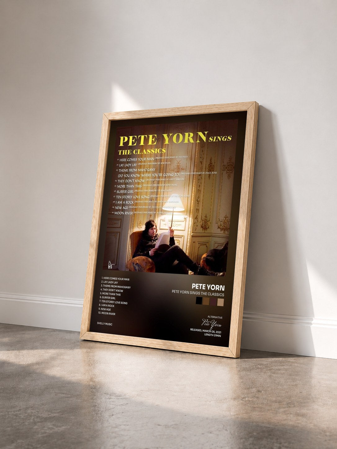 #bois Tableau de l'album Pete Yorn Sings the Classics de Pete Yorn vu de trois quarts, cadre en bois brut