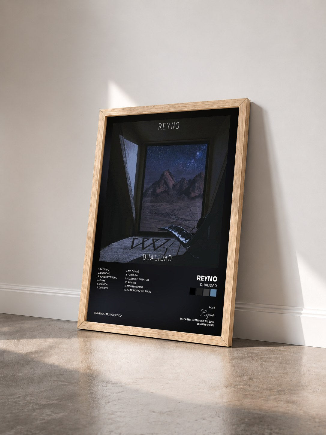 #bois Tableau de l'album Dualidad de Reyno vu de trois quarts, cadre en bois brut
