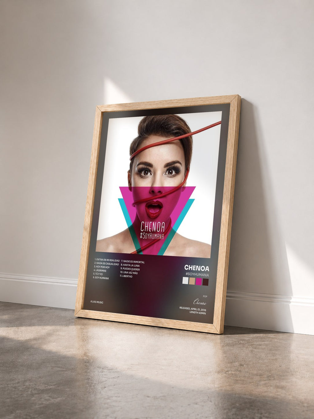 #bois Tableau de l'album #SoyHumana de Chenoa vu de trois quarts, cadre en bois brut