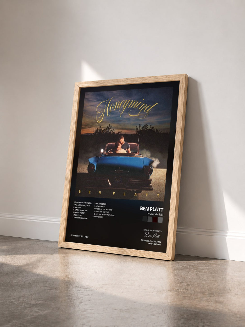 #bois Tableau de l'album Honeymind de Ben Platt vu de trois quarts, cadre en bois brut