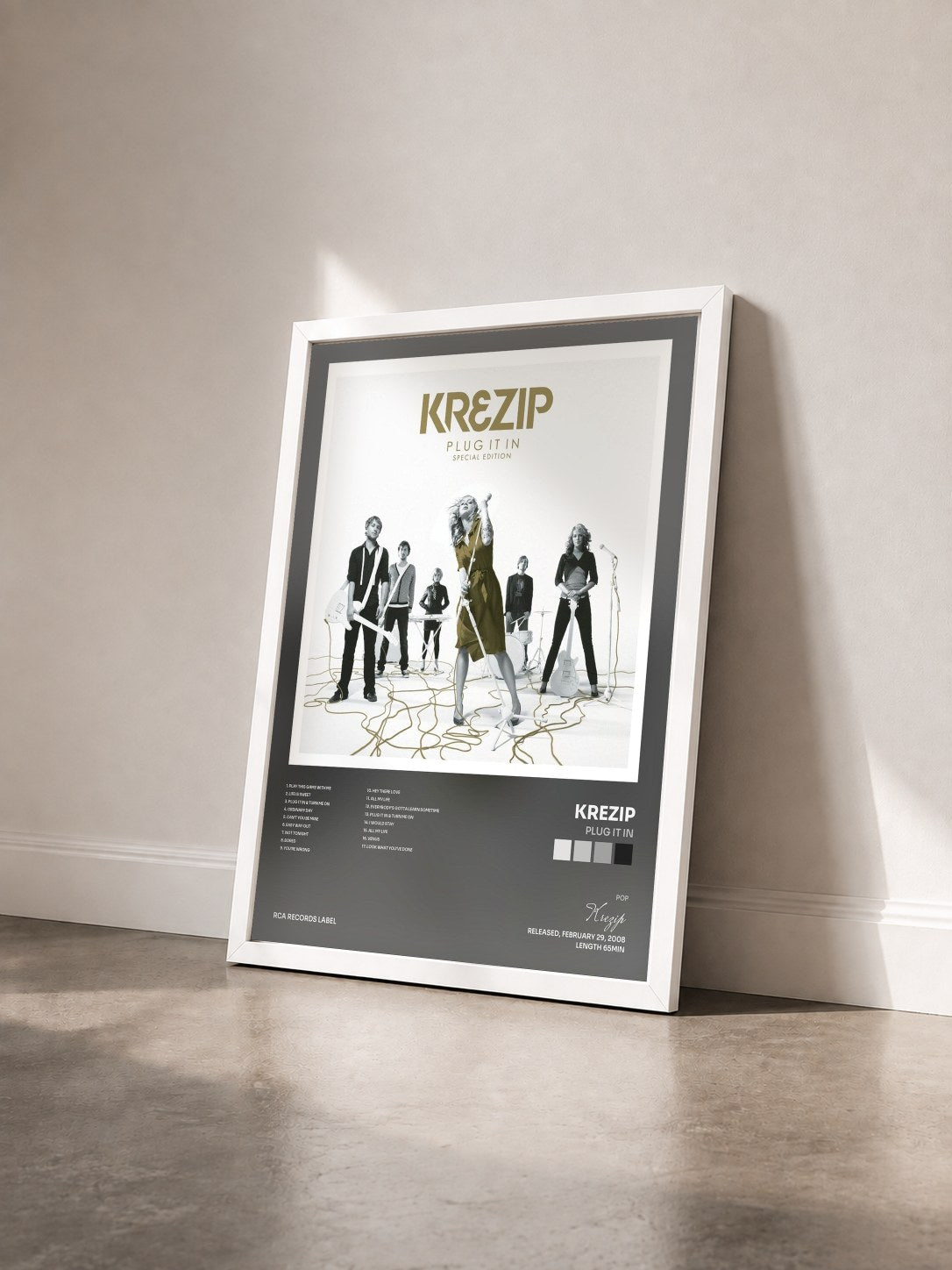 #blanc Tableau de l'album Plug It In de Krezip vu de trois quarts, cadre blanc