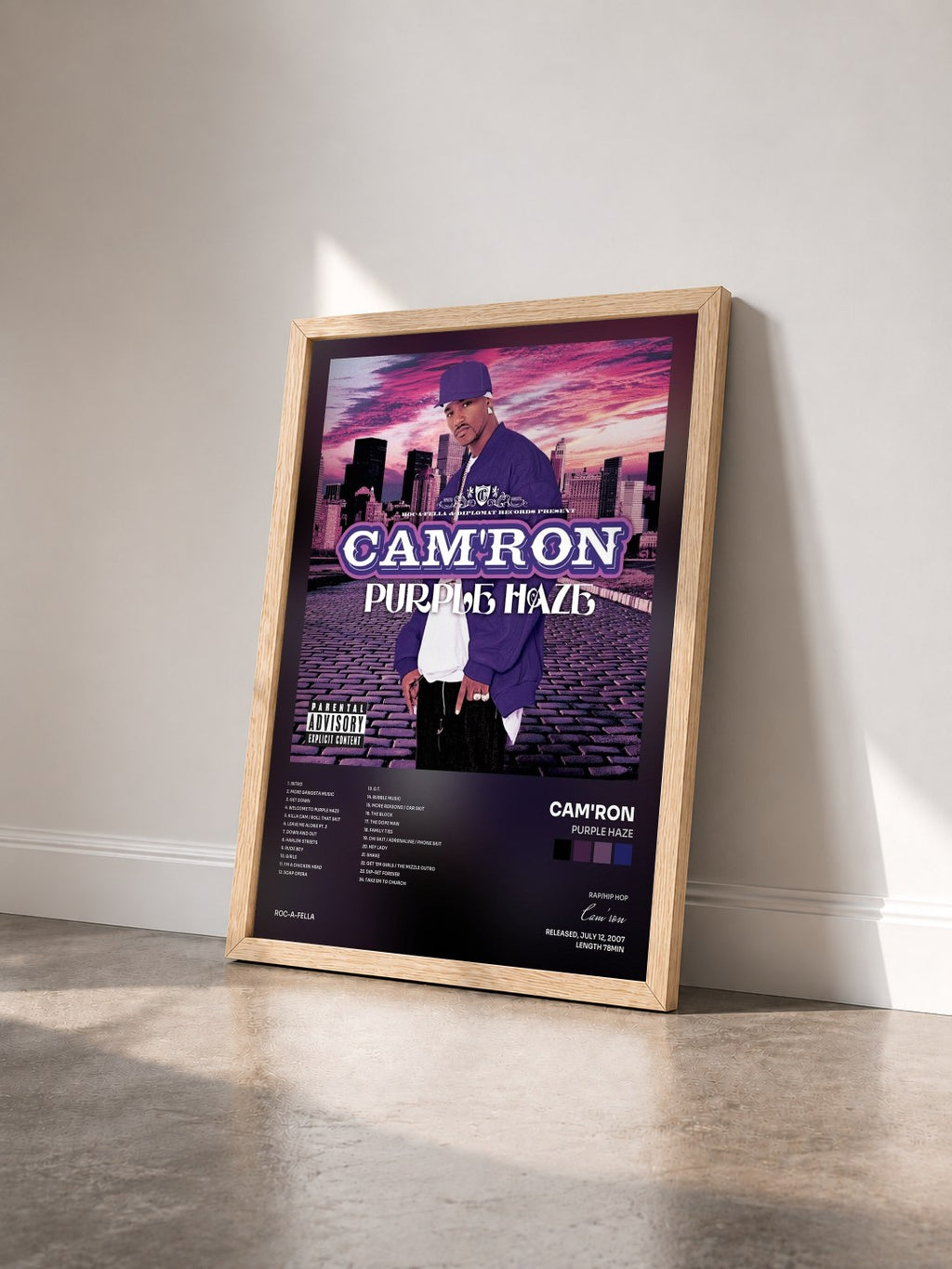 #bois Tableau de l'album Purple Haze de Cam'ron vu de trois quarts, cadre en bois brut