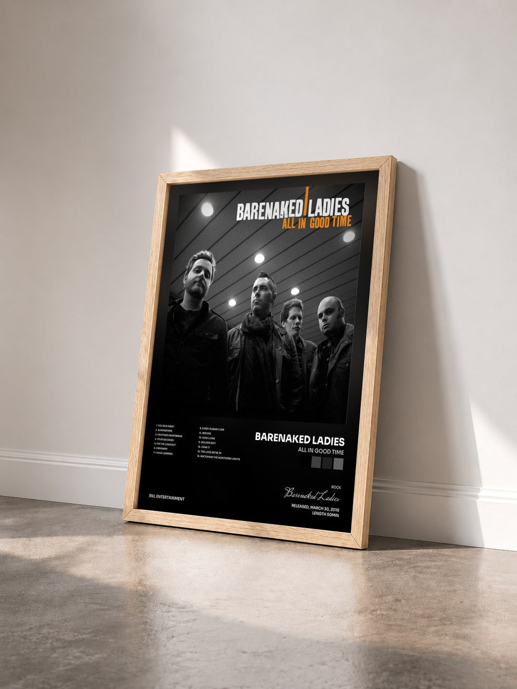 #bois Tableau de l'album All In Good Time de Barenaked Ladies vu de trois quarts, cadre en bois brut