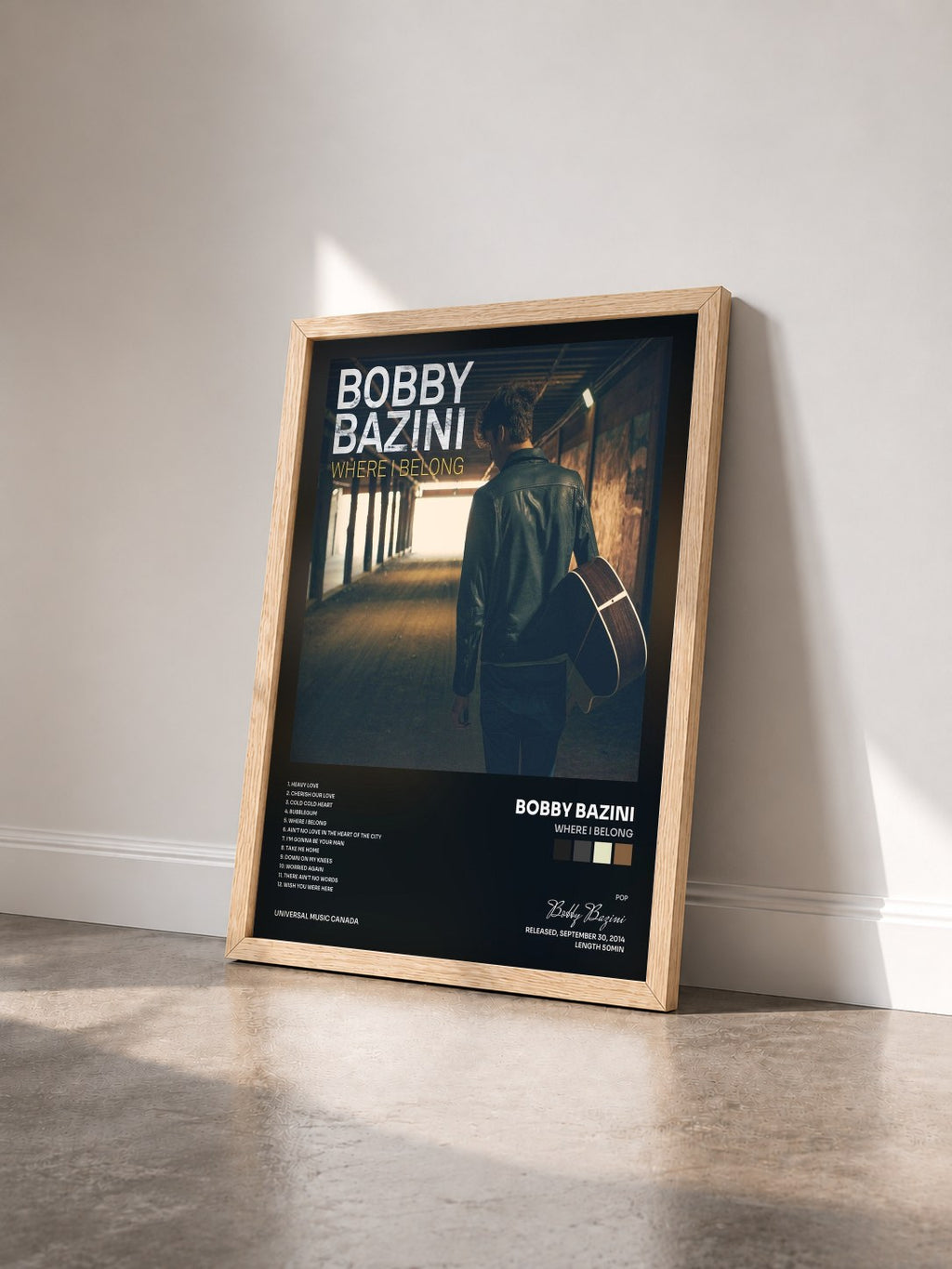 #bois Tableau de l'album Where I Belong de Bobby Bazini vu de trois quarts, cadre en bois brut