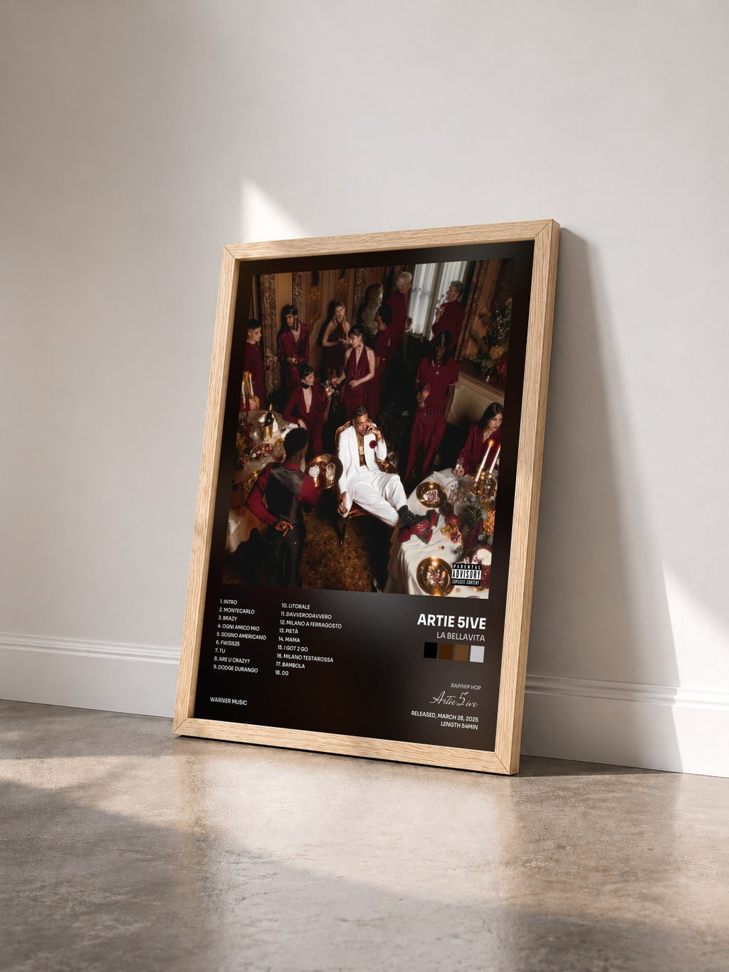 #bois Tableau de l'album LA BELLAVITA de Artie 5ive vu de trois quarts, cadre en bois brut