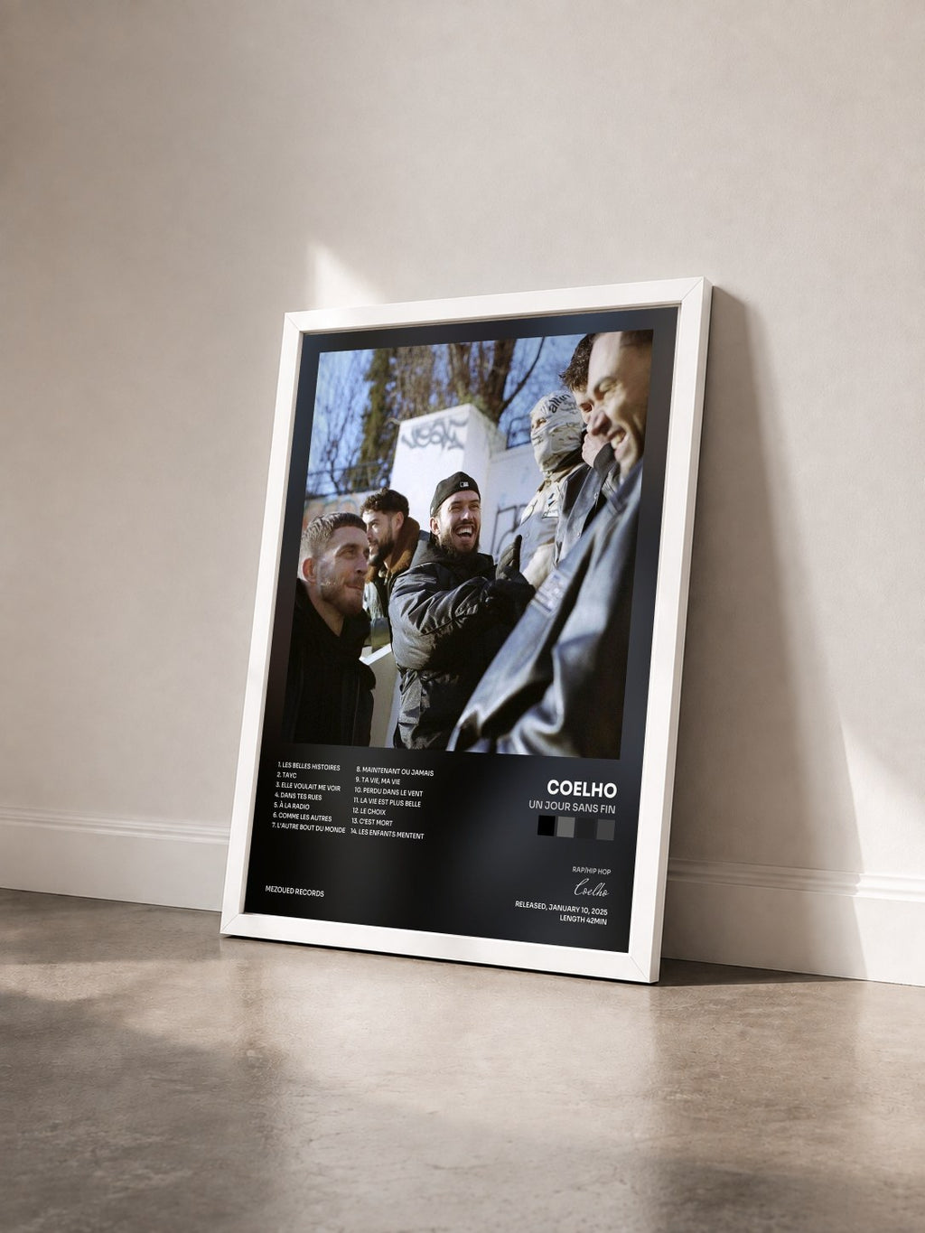 #blanc Tableau de l'album UN JOUR SANS FIN de Coelho vu de trois quarts, cadre blanc