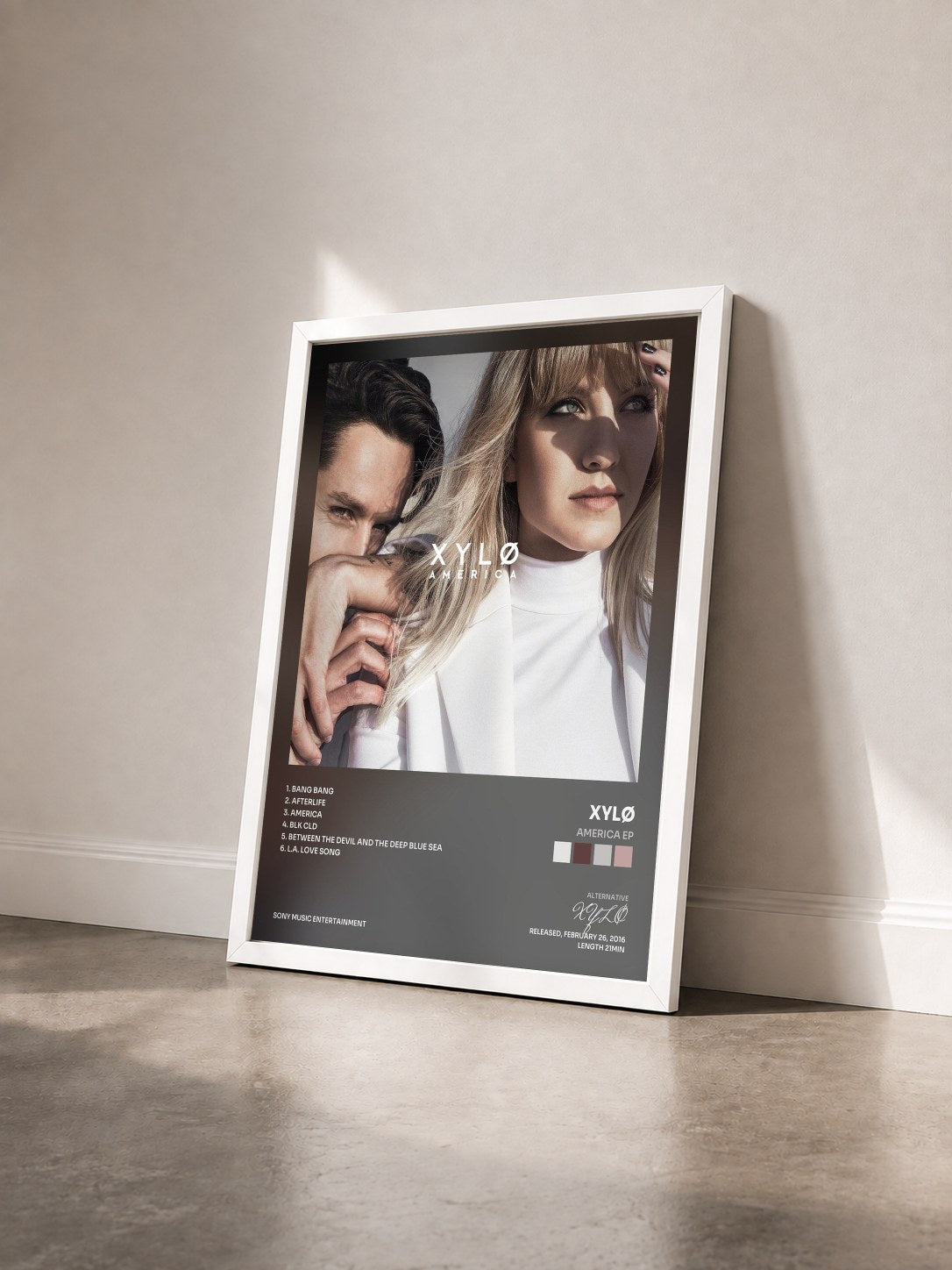 #blanc Tableau de l'album America EP de XYLØ vu de trois quarts, cadre blanc