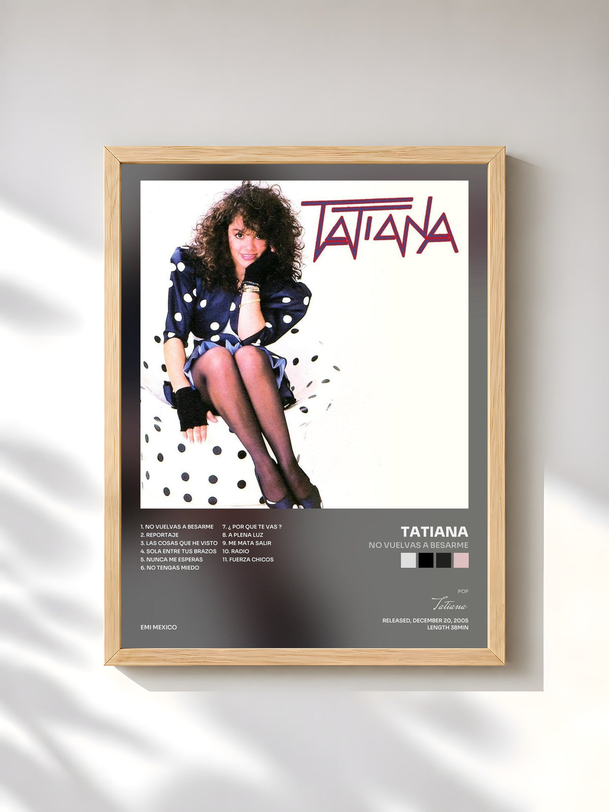 #bois Tableau de l'album No Vuelvas A Besarme de Tatiana, cadre en bois brut, imprimé et encadré en France