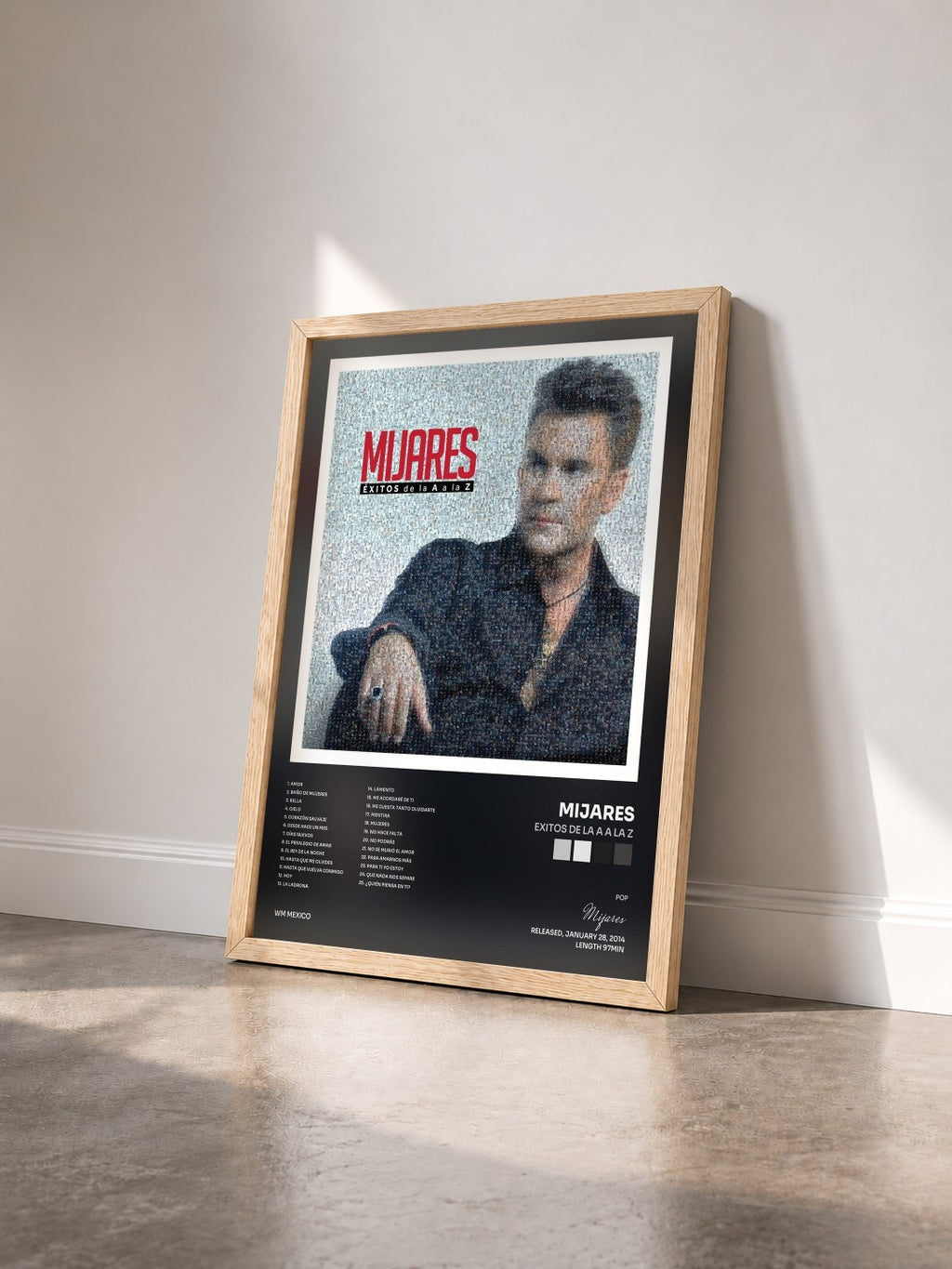 #bois Tableau de l'album Exitos De la A a la Z de Mijares vu de trois quarts, cadre en bois brut