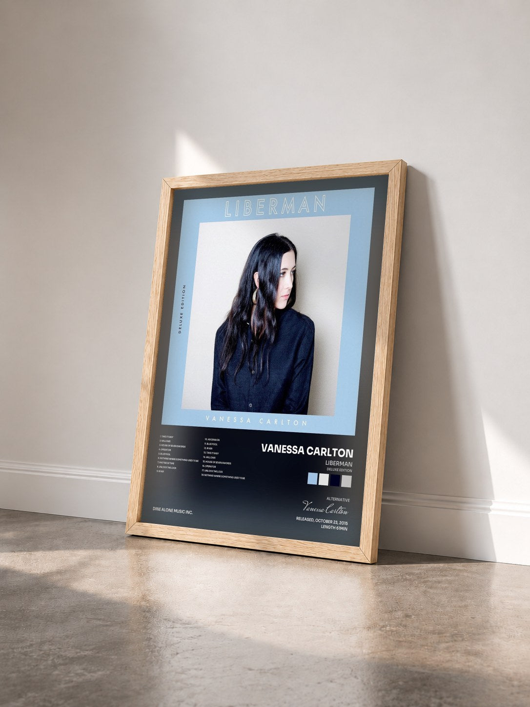 #bois Tableau de l'album Liberman (Deluxe Edition) de Vanessa Carlton vu de trois quarts, cadre en bois brut