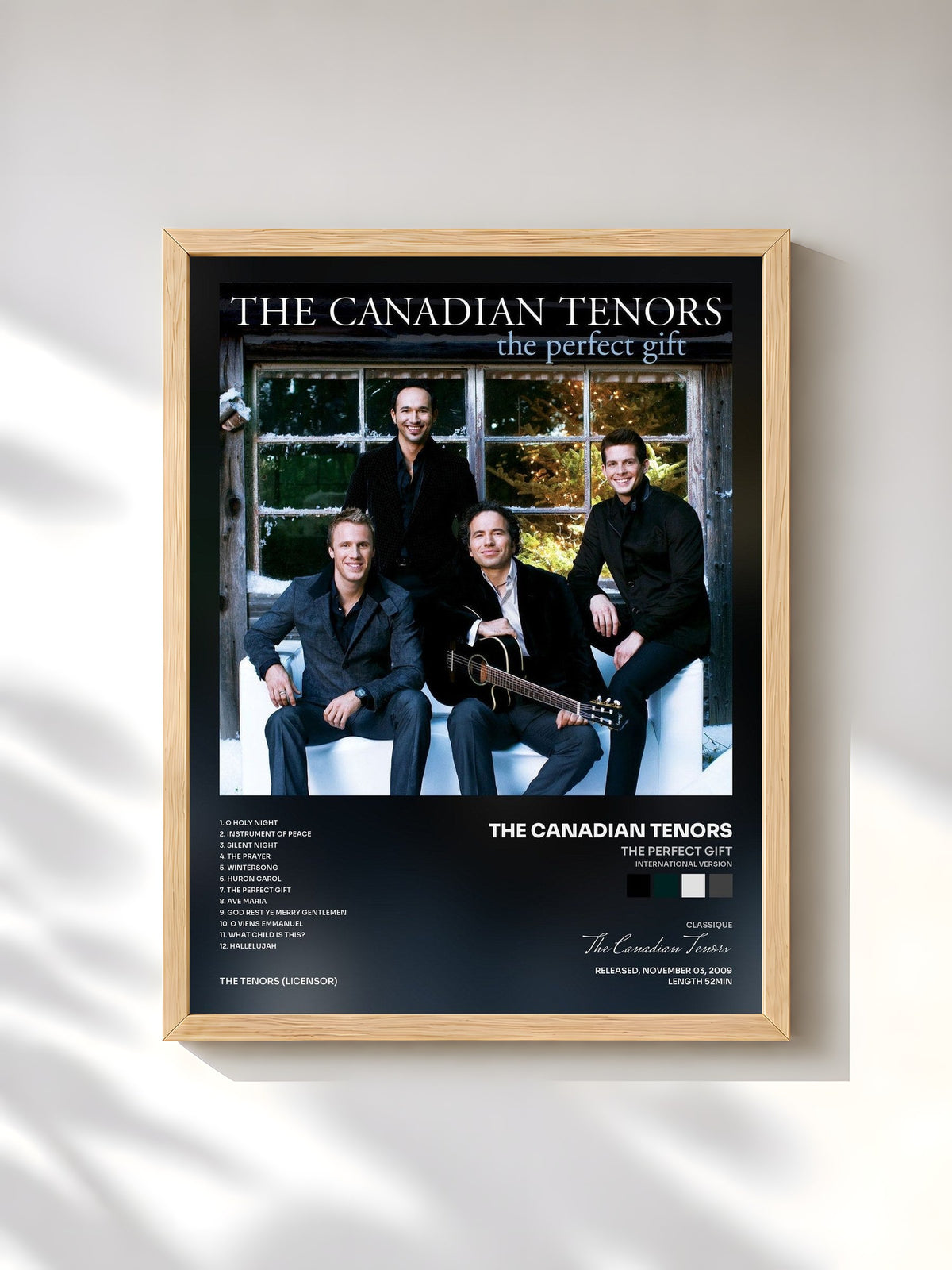 #bois Tableau de l'album The Perfect Gift (International Version) de The Canadian Tenors, cadre en bois brut, imprimé et encadré en France