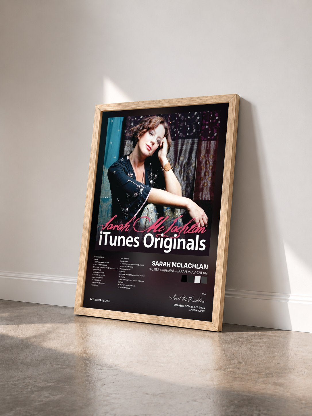 #bois Tableau de l'album Itunes Original- Sarah McLachlan de Sarah McLachlan vu de trois quarts, cadre en bois brut