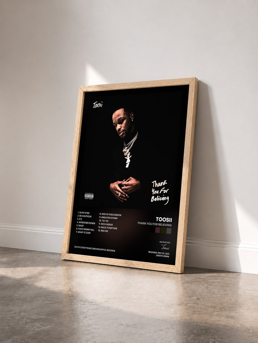 #bois Tableau de l'album Thank You For Believing de Toosii vu de trois quarts, cadre en bois brut