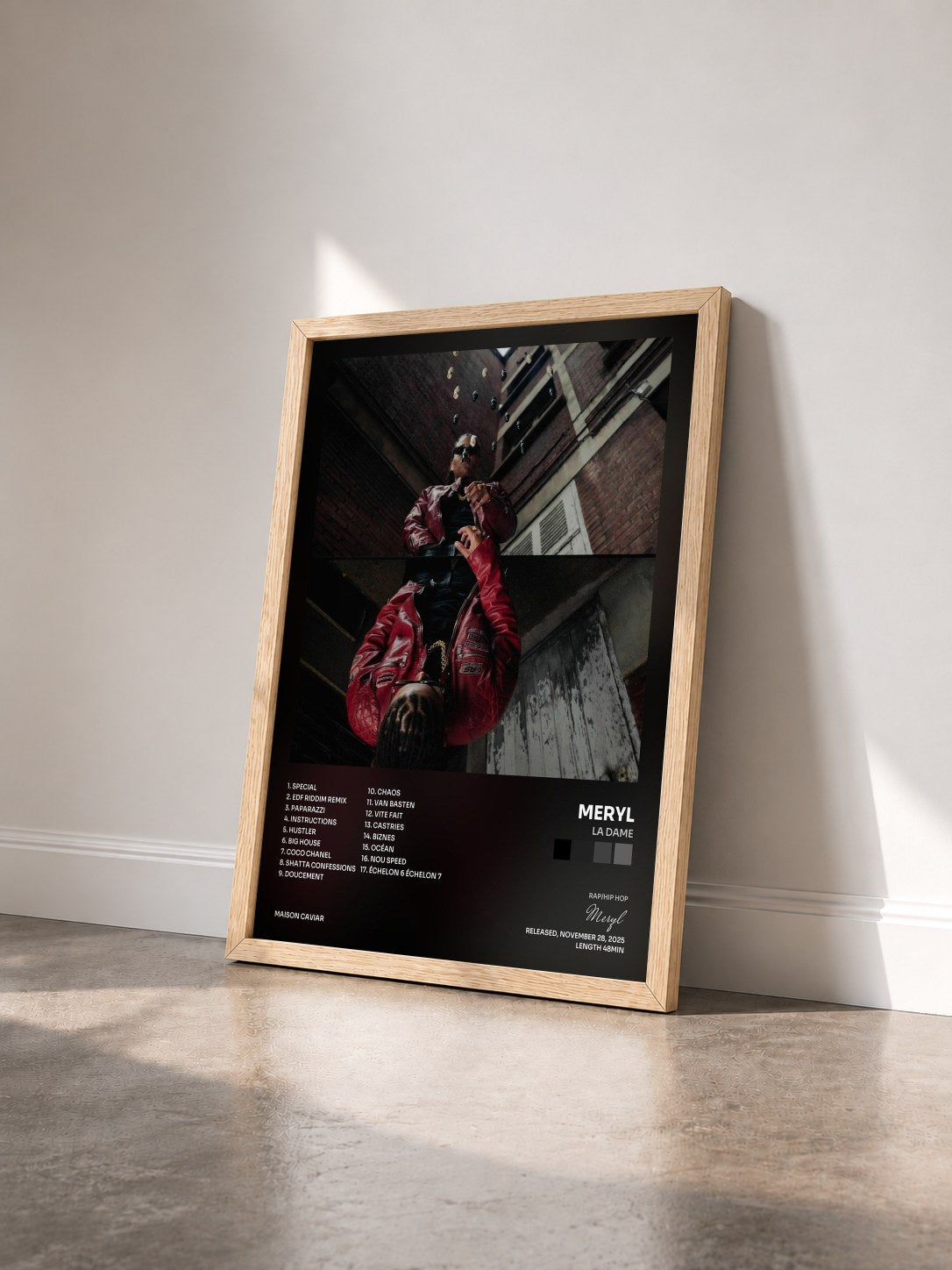 #bois Tableau de l'album La Dame de Meryl vu de trois quarts, cadre en bois brut