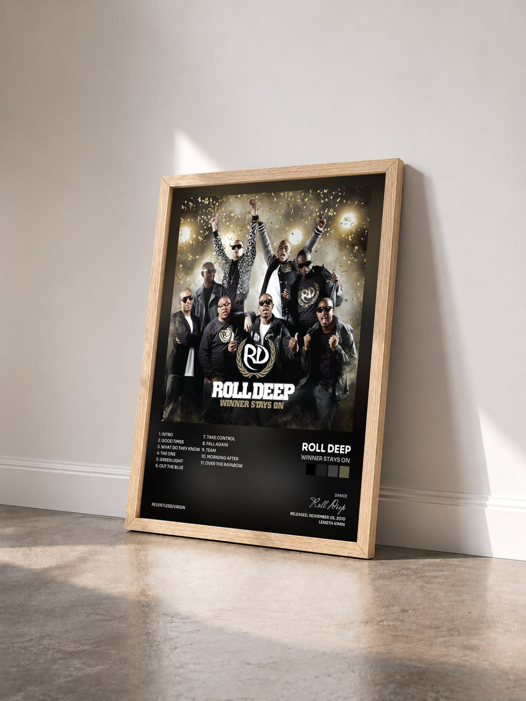 #bois Tableau de l'album Winner Stays On de Roll Deep vu de trois quarts, cadre en bois brut