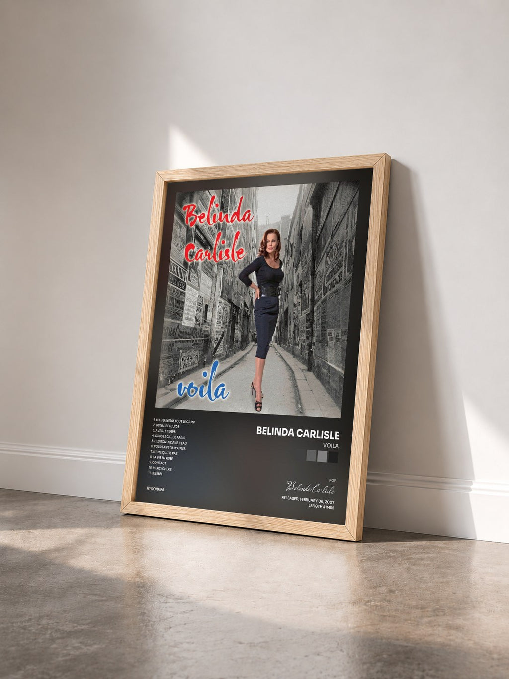 #bois Tableau de l'album Voila de Belinda Carlisle vu de trois quarts, cadre en bois brut