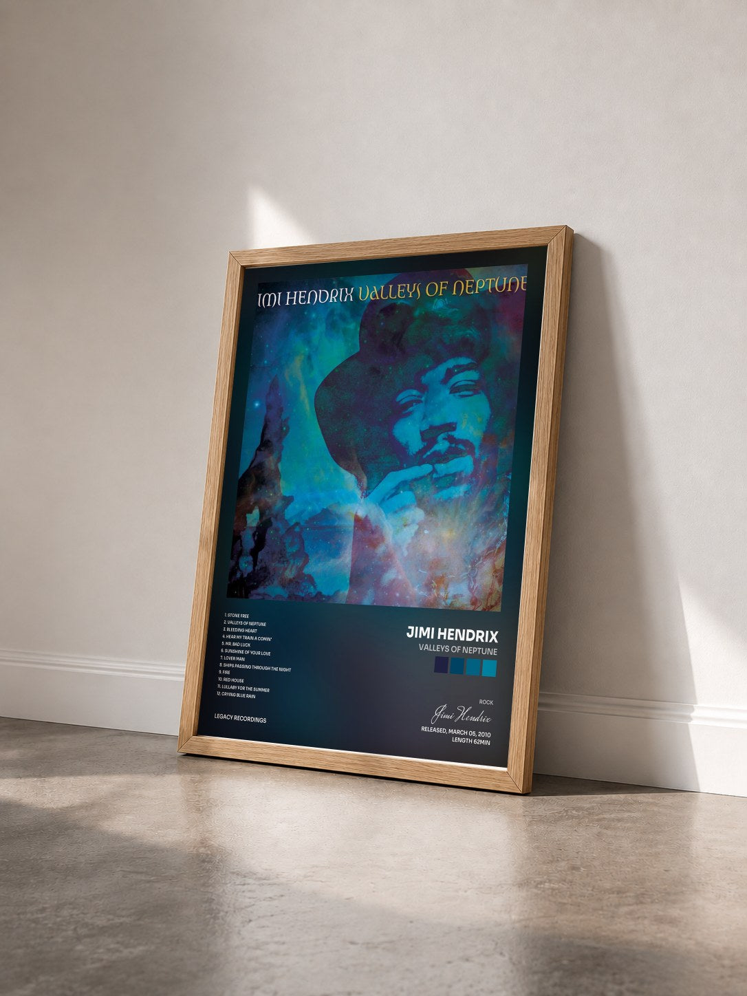 #bois Tableau de l'album Valleys Of Neptune de Jimi Hendrix vu de trois quarts, cadre en bois brut