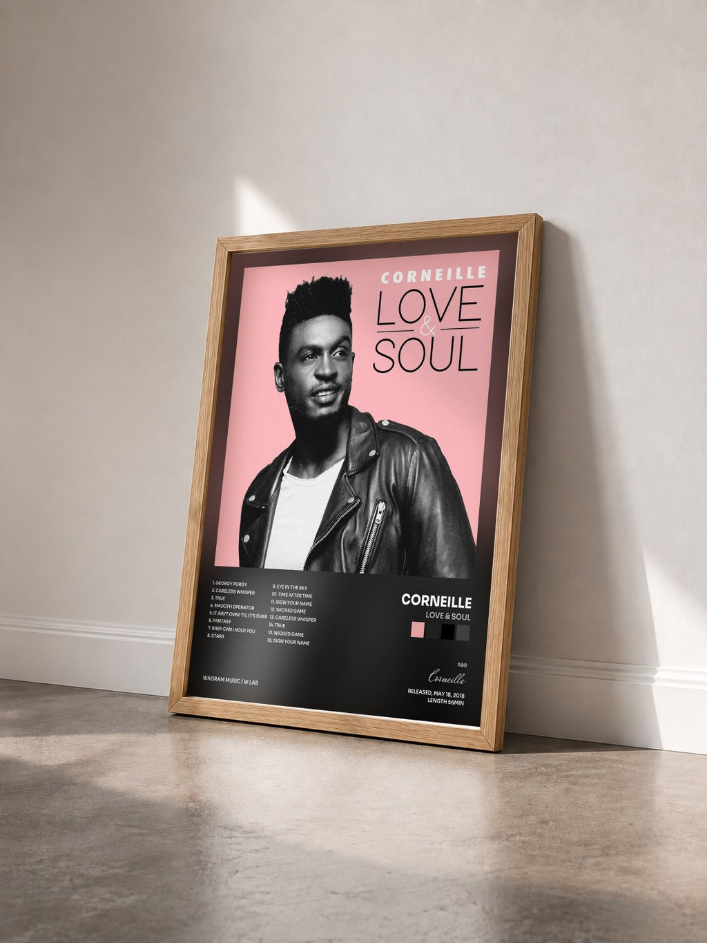 #bois Tableau de l'album Love & Soul de Corneille vu de trois quarts, cadre en bois brut