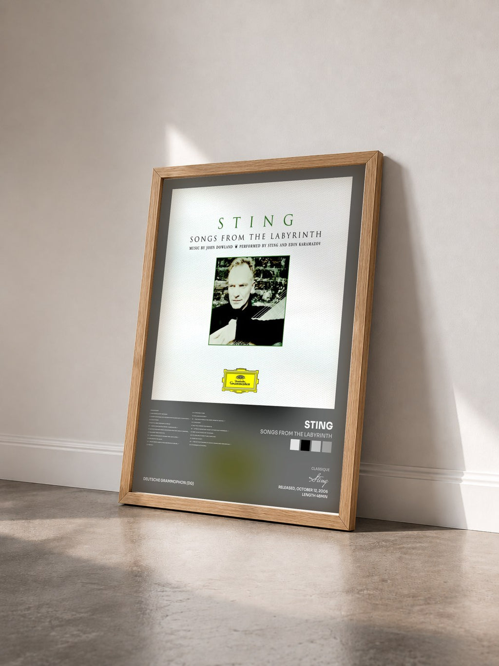 #bois Tableau de l'album Songs From The Labyrinth de Sting vu de trois quarts, cadre en bois brut
