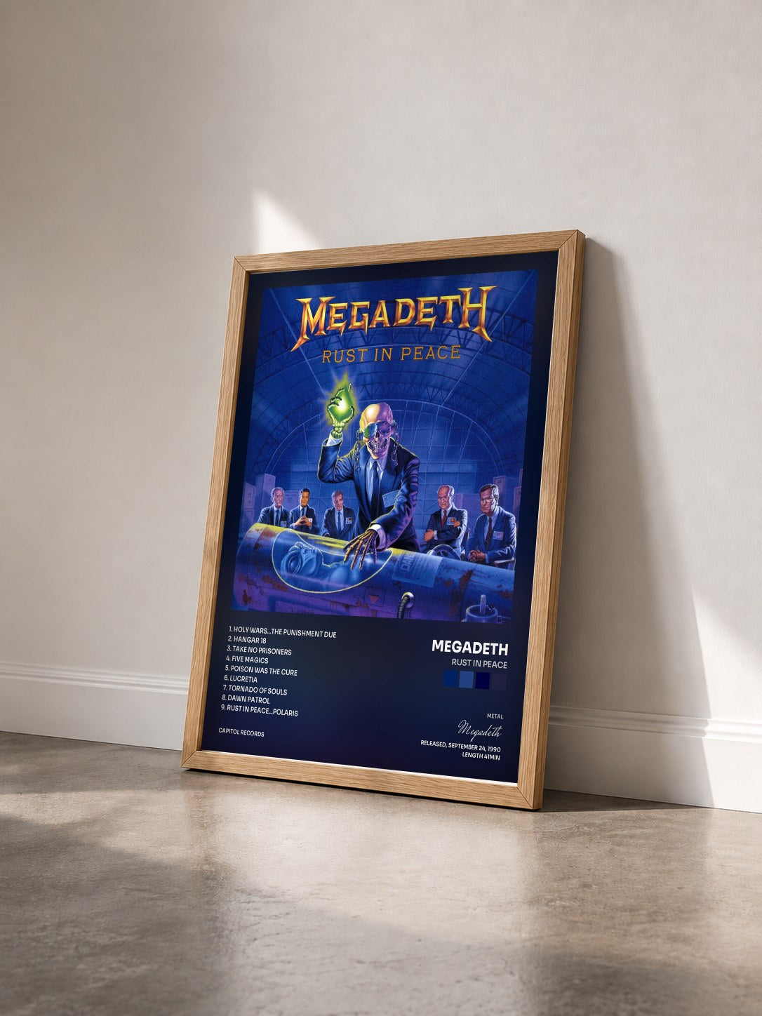 #bois Tableau de l'album Rust In Peace de Megadeth vu de trois quarts, cadre en bois brut