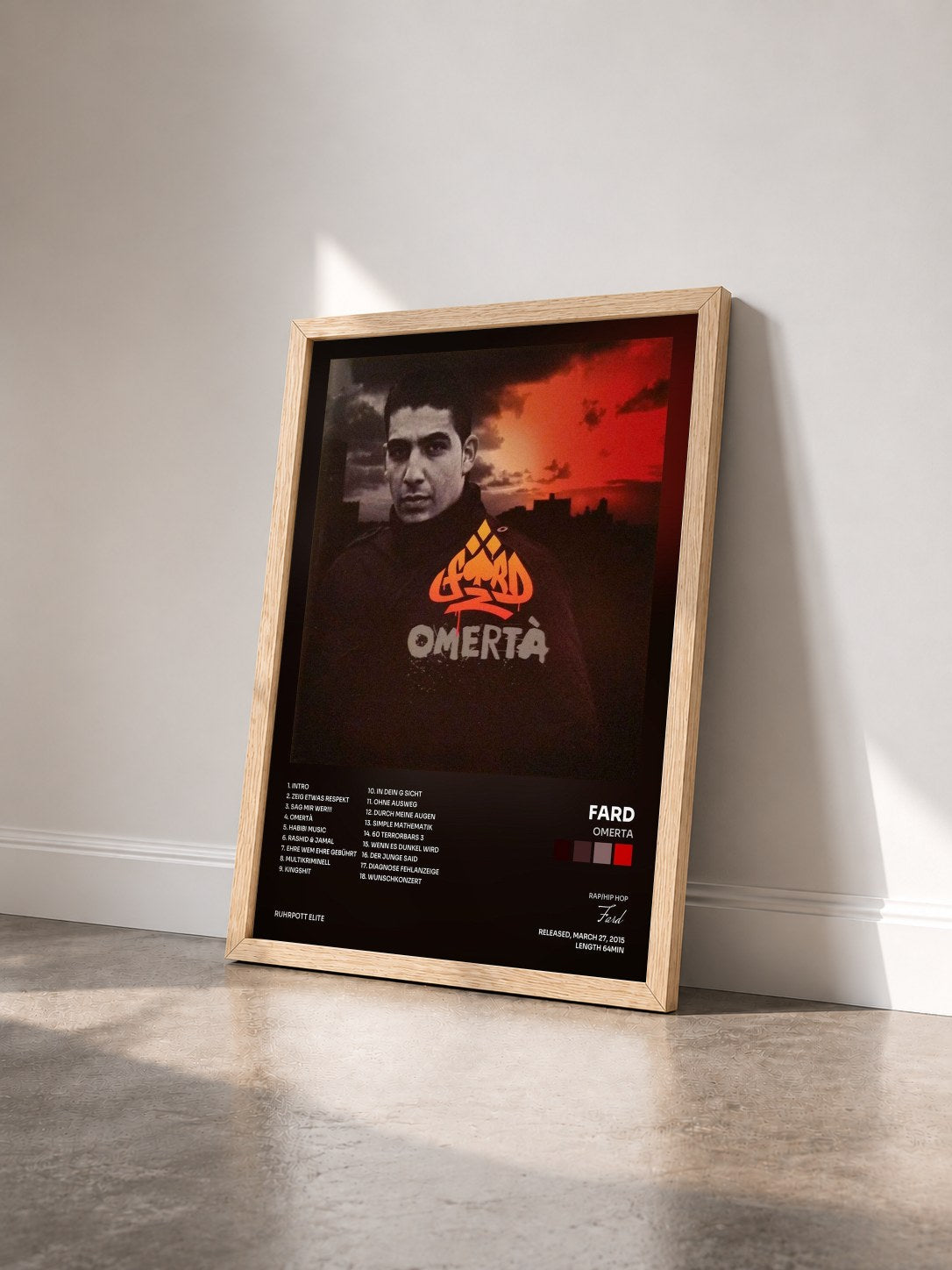 #bois Tableau de l'album Omerta de Fard vu de trois quarts, cadre en bois brut