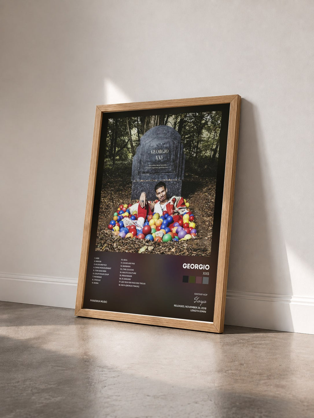 #bois Tableau de l'album XX5 de Georgio vu de trois quarts, cadre en bois brut