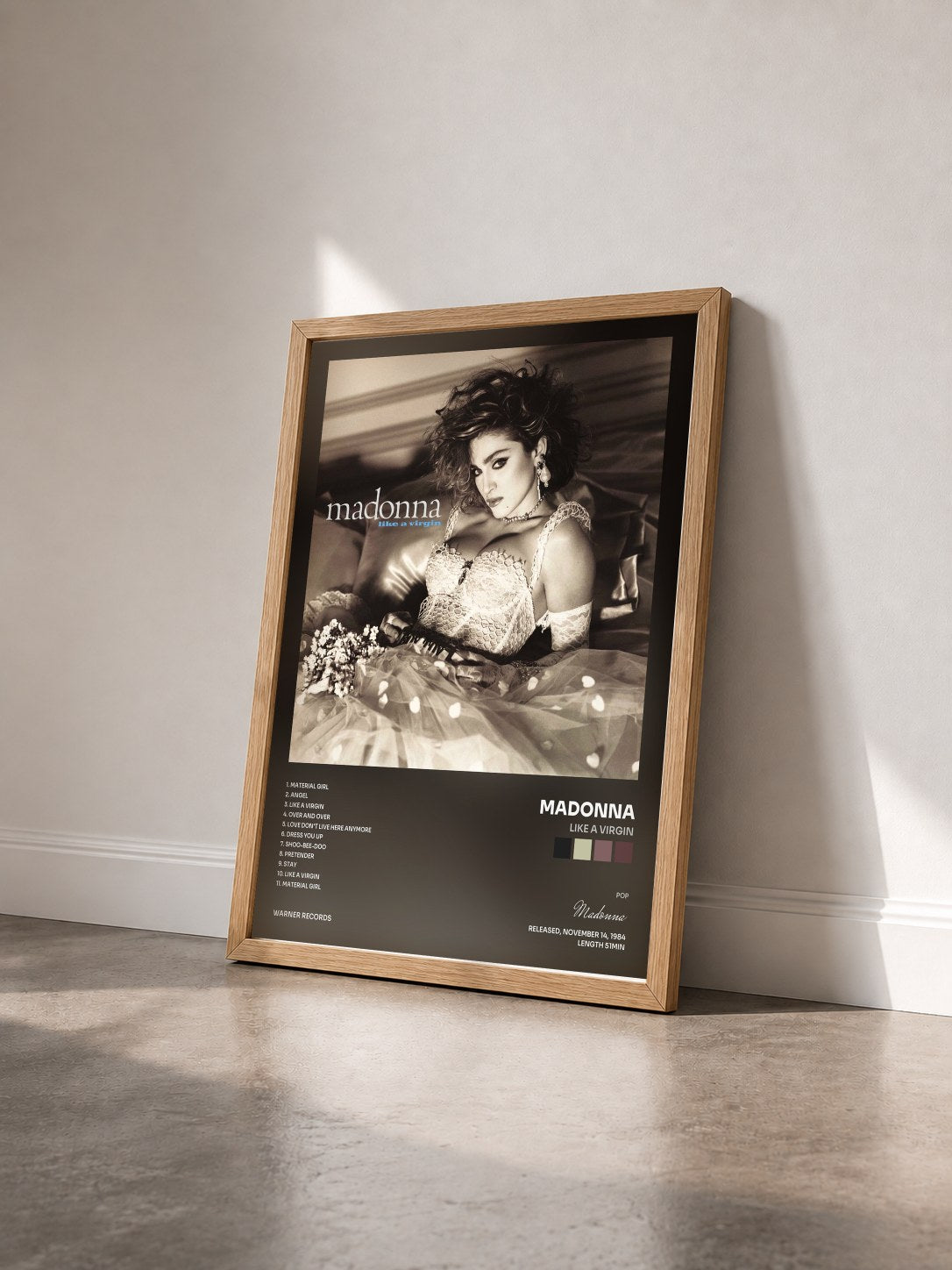 #bois Tableau de l'album Like a Virgin de Madonna vu de trois quarts, cadre en bois brut