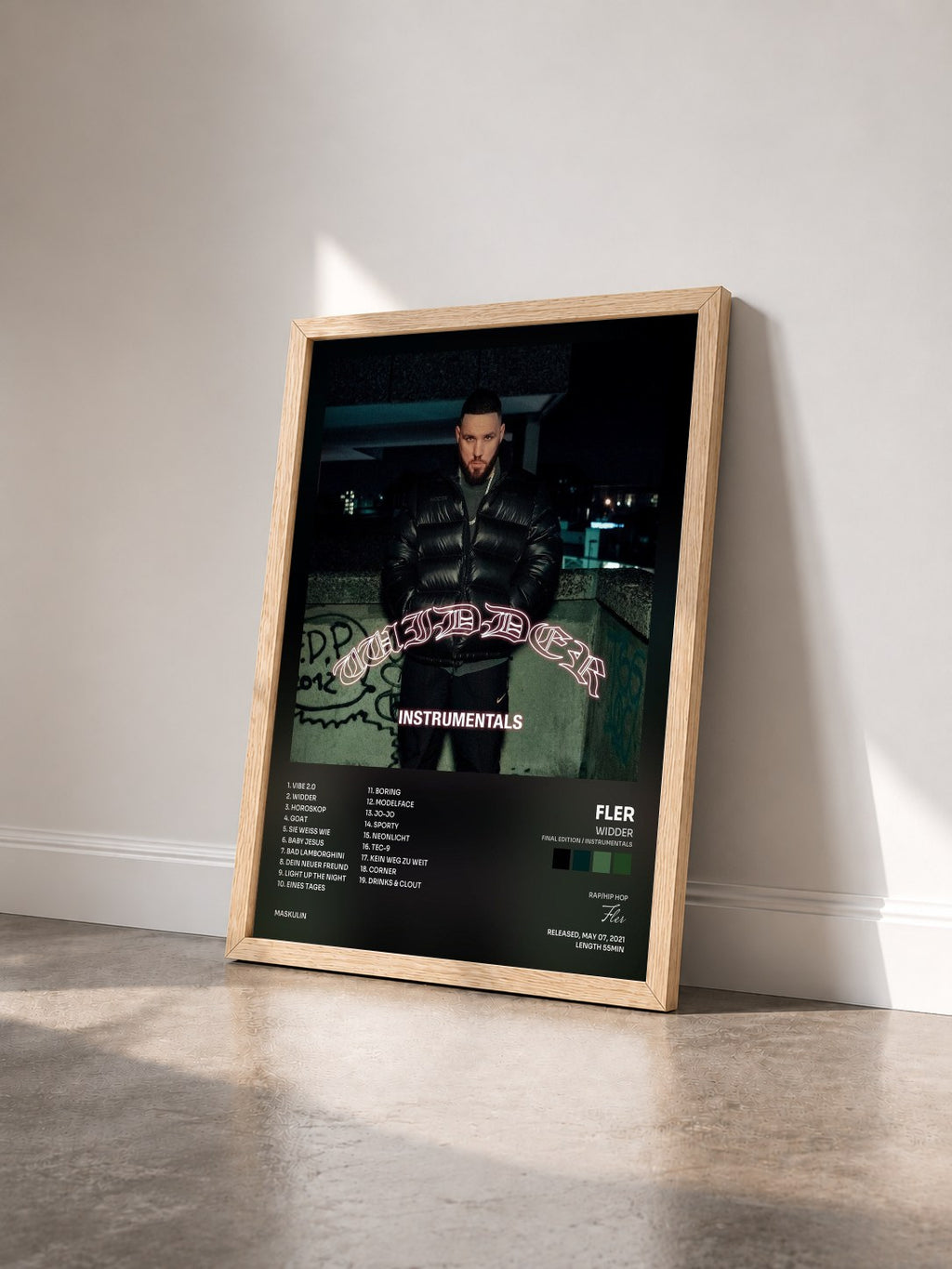 #bois Tableau de l'album WIDDER (FINAL EDITION / INSTRUMENTALS) de Fler vu de trois quarts, cadre en bois brut