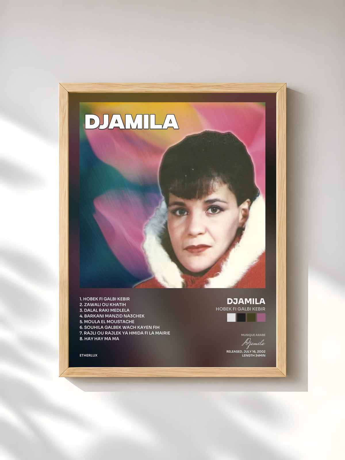 #bois Tableau de l'album Hobek Fi Galbi Kebir de Djamila, cadre en bois brut, imprimé et encadré en France