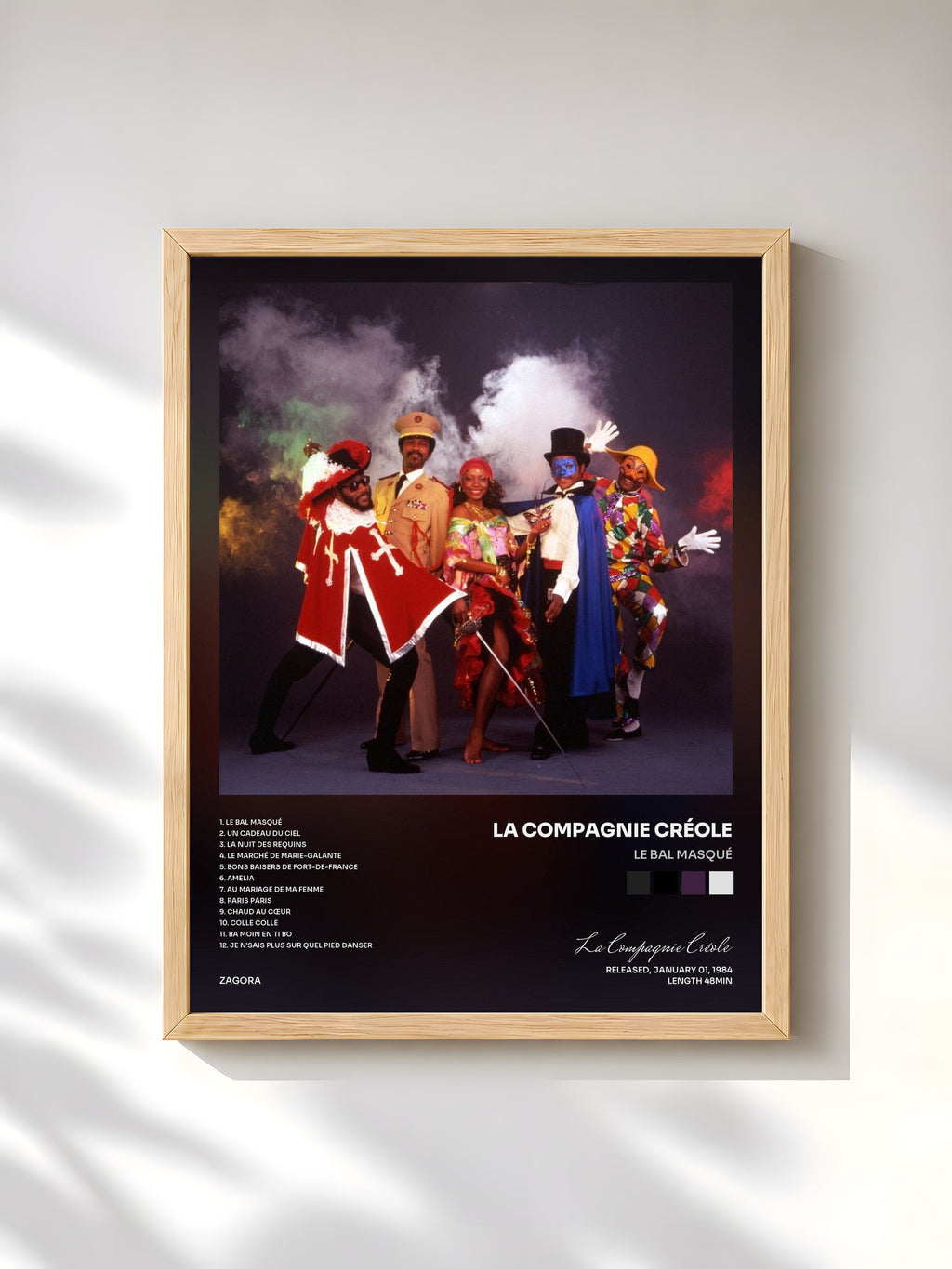 #bois Tableau de l'album Le bal masqué de La Compagnie Créole, cadre en bois brut, imprimé et encadré en France