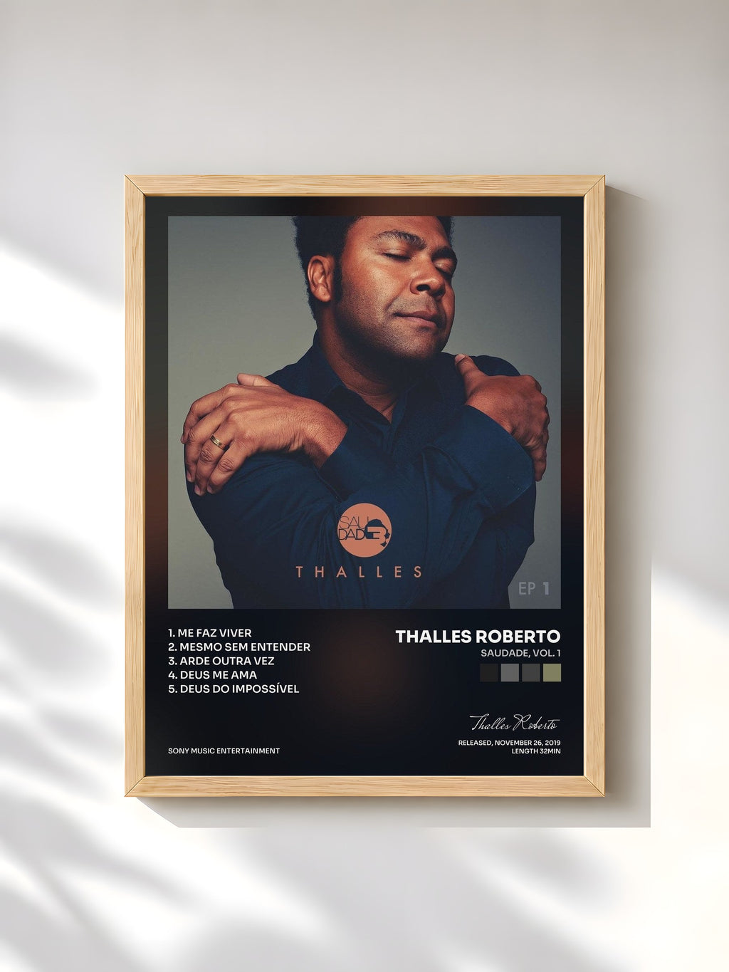#bois Tableau de l'album Saudade, Vol. 1 de Thalles Roberto, cadre en bois brut, imprimé et encadré en France